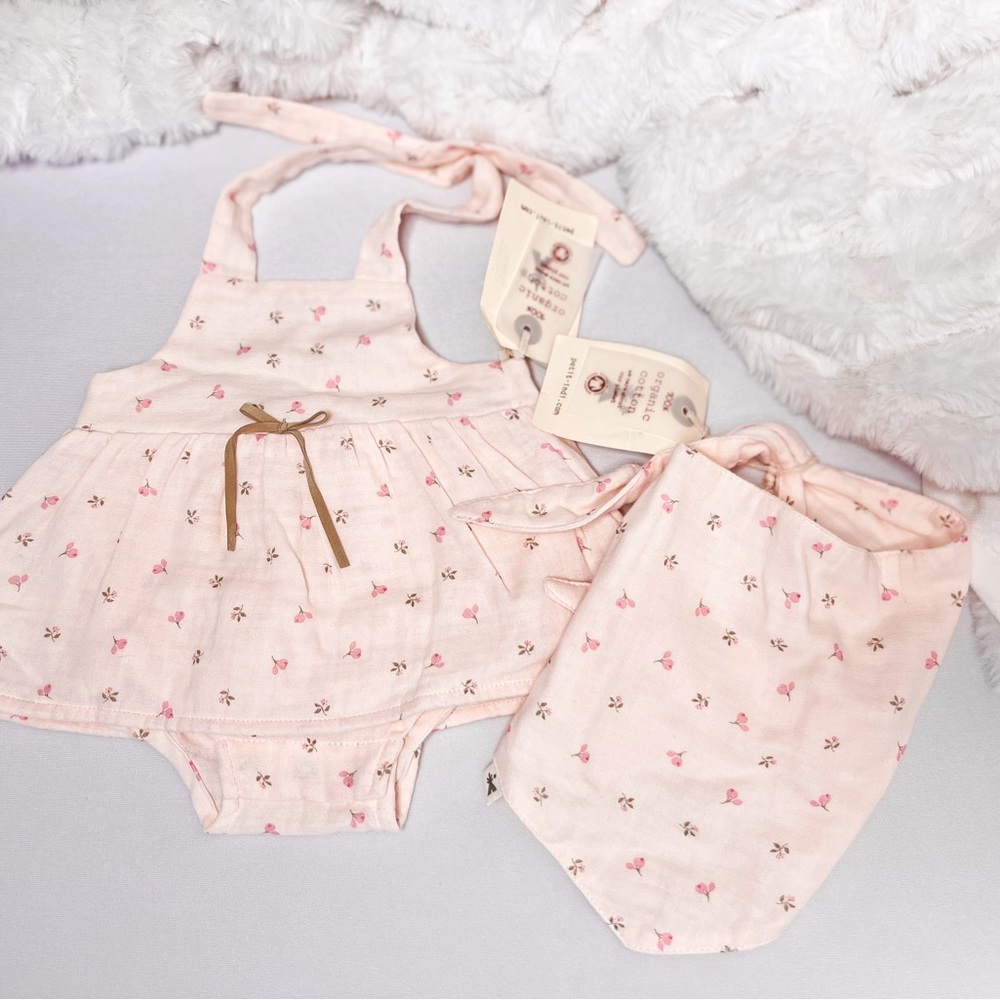 NWT PETIT INDI 100% ORGANIC COTTON Baby Romper Dress & Bib Muslin Set